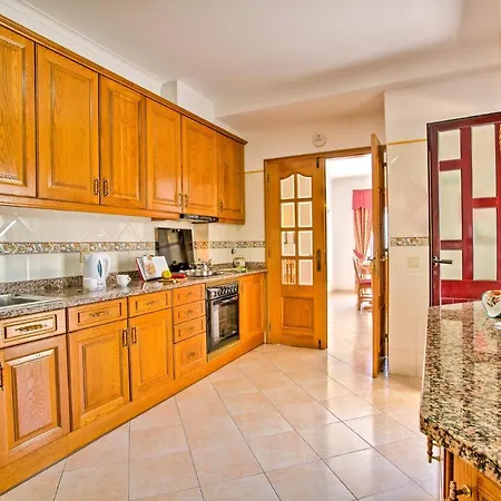 Villa Miraflores By *