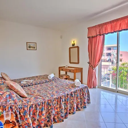 Villa Miraflores By